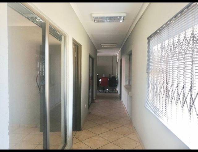 300M² BUSINESS CENTRE FOR SALE IN MAGNA VIA INDUSTRIAL